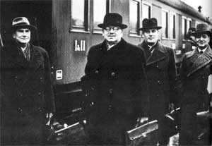 Приезд Юхо Кусти Паасикиви с переговоров в Москве. 16 октября 1939.