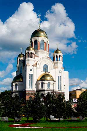 Храм-на-Крови в честь Всех Святых, в Земле Российской просиявших, на месте Ипатьевского дома в Екатеринбурге
